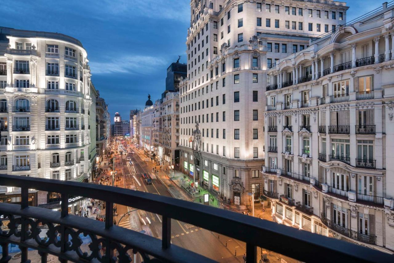 Hotel Nh Collection Madrid Gran Via Esterno foto