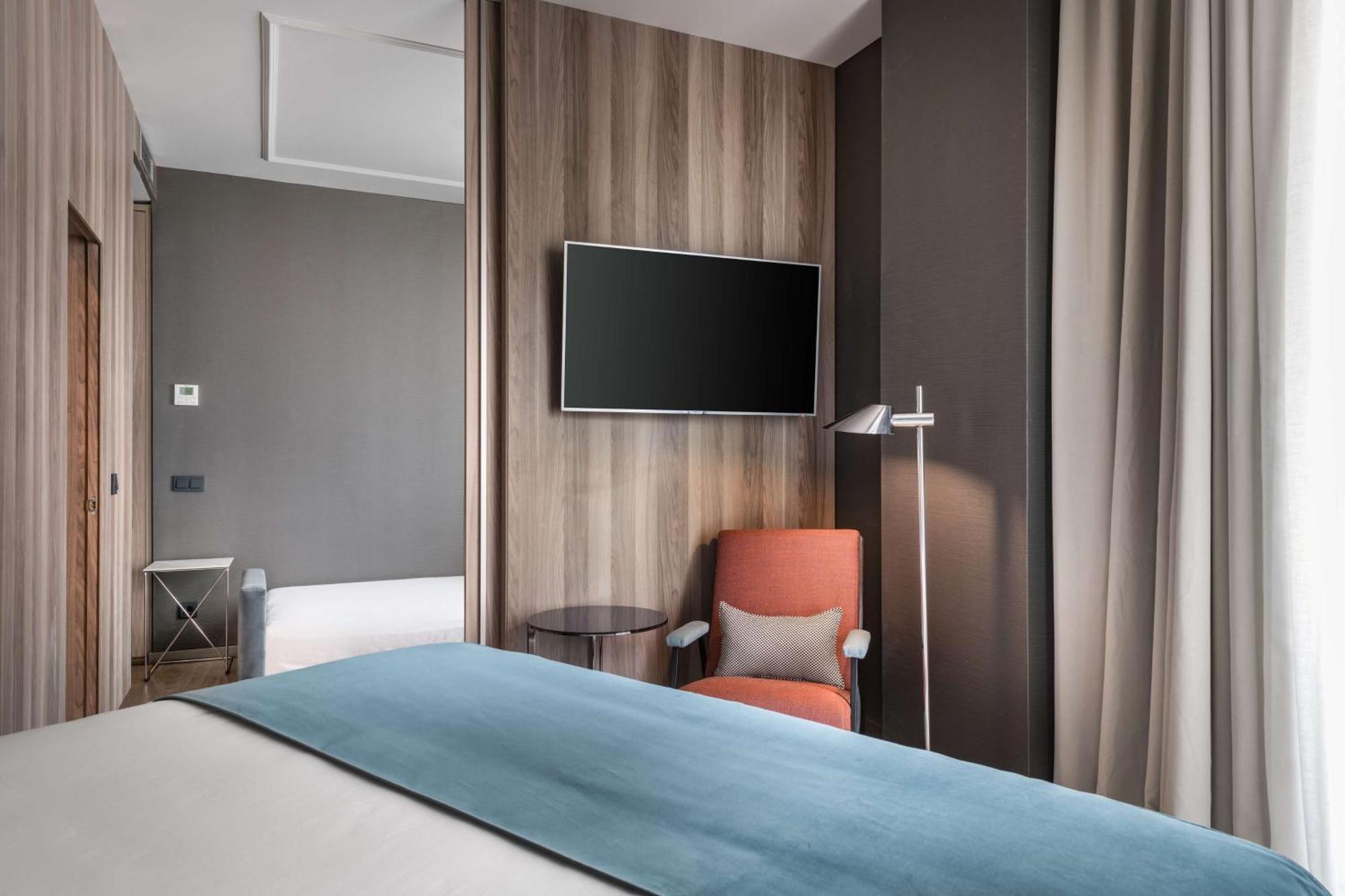 Hotel Nh Collection Madrid Gran Via Esterno foto