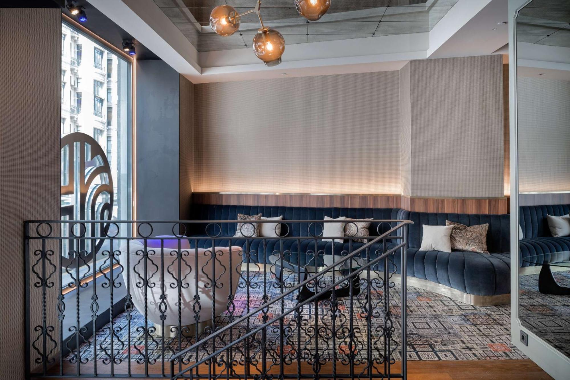 Hotel Nh Collection Madrid Gran Via Esterno foto