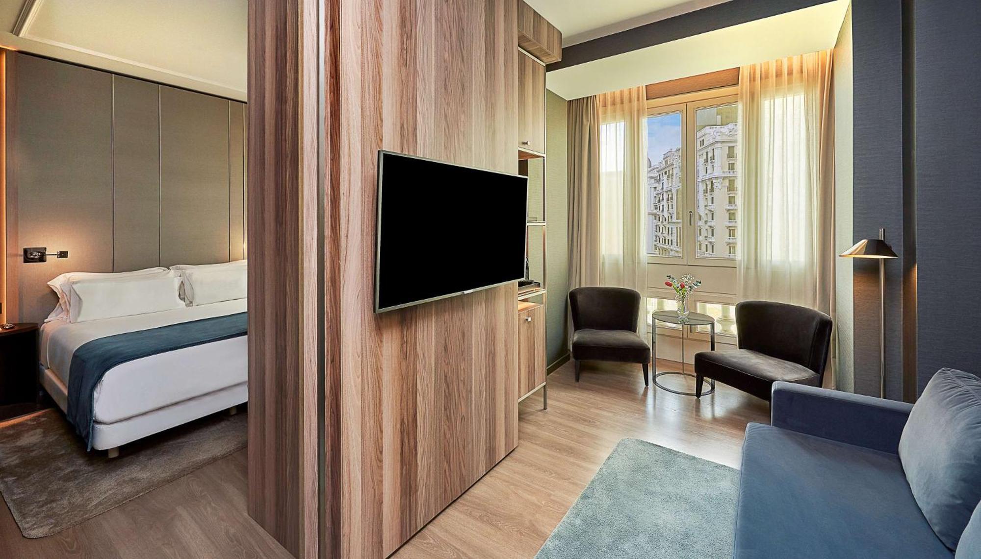 Hotel Nh Collection Madrid Gran Via Esterno foto