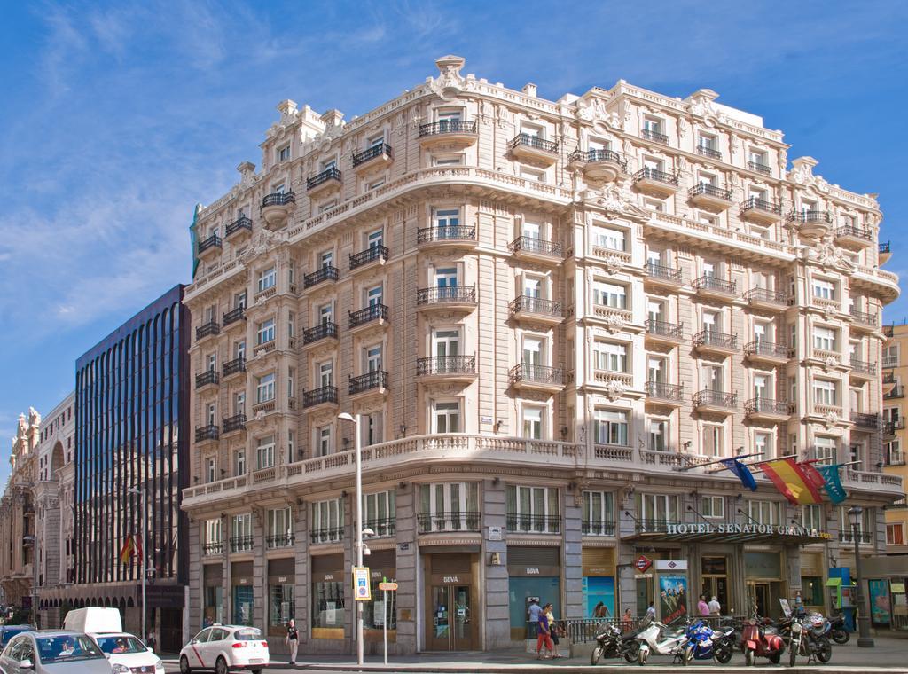 Hotel Nh Collection Madrid Gran Via Esterno foto